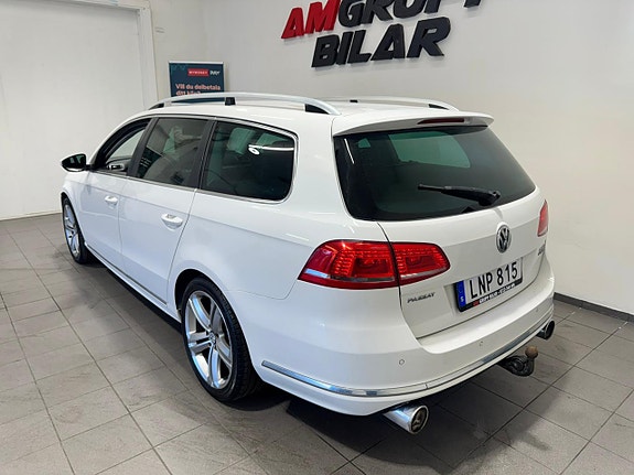 Volkswagen Passat 17 of 19