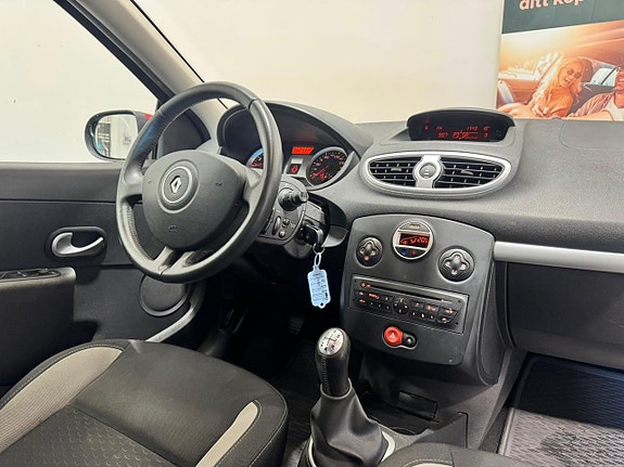 Renault Clio 2 of 5