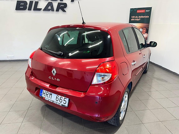 Renault Clio 16 of 17