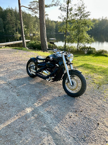 Suzuki VL800 Volusia ”Bobber” 2 of 4