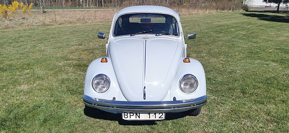 Volkswagen 1300 2 of 5