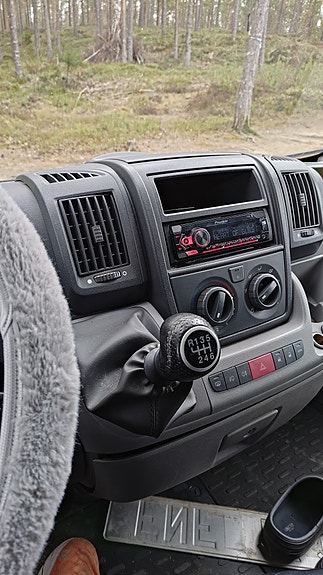 Peugeot Boxer 8 of 26