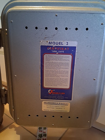 Product image 3 of 3