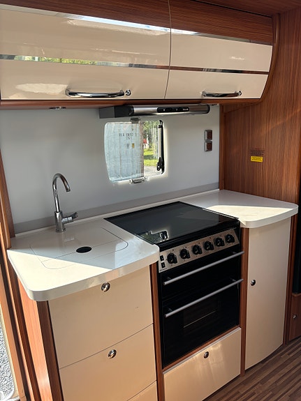 Adria Alpina 663PT 5 of 9