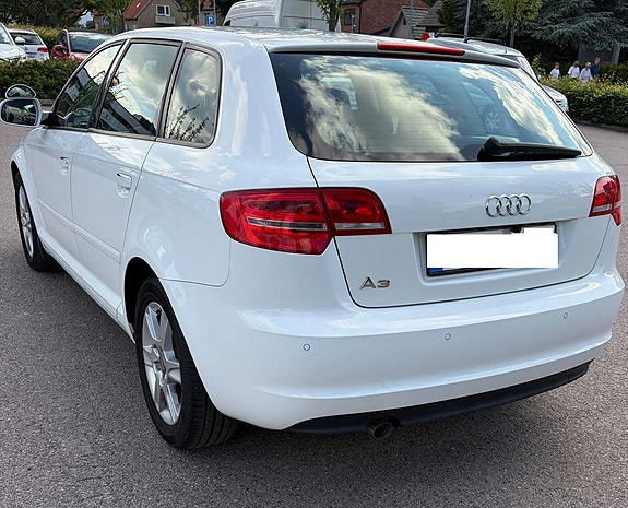 Audi A3 4 of 17