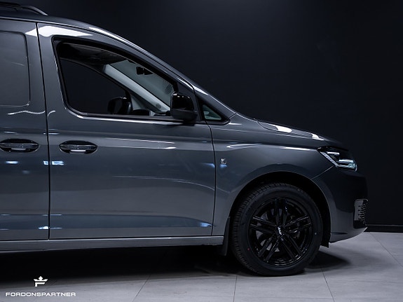 Volkswagen Caddy Maxi 11 of 30