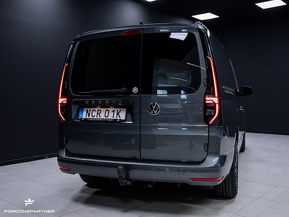 Volkswagen Caddy Maxi 14 of 30