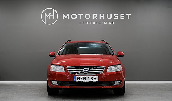 Volvo V70 2 of 5