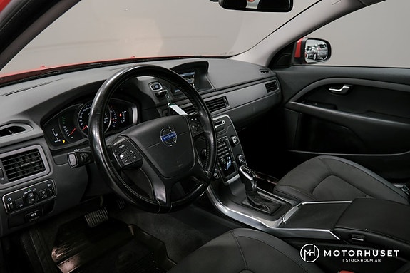 Volvo V70 8 of 16