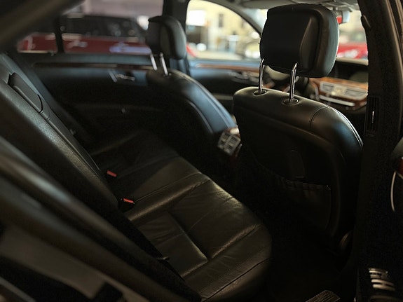 Mercedes-Benz S350 27 of 27