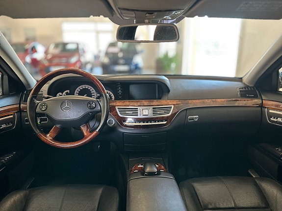 Mercedes-Benz S350 16 of 27