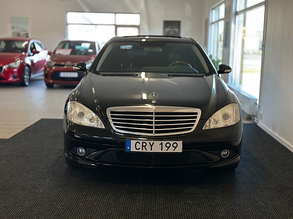 Mercedes-Benz S350 2 of 27