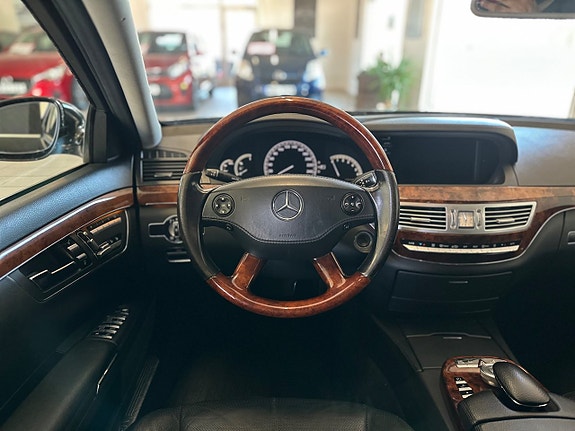 Mercedes-Benz S350 26 of 27