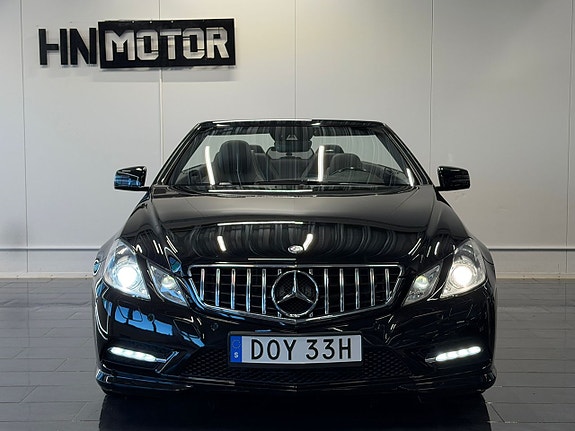 Mercedes-Benz E250 4 of 5
