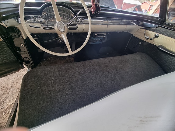 Oldsmobile 88 6 of 6