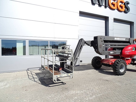 Manitou 160ATJ 3 of 7