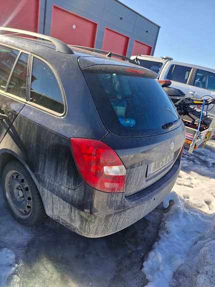 Skoda Fabia 2 of 5