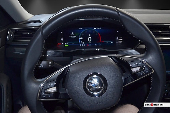 Skoda Superb 13 of 15