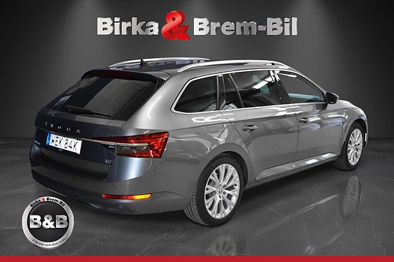 Skoda Superb 3 of 5