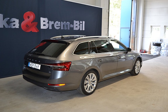 Skoda Superb 3 of 5