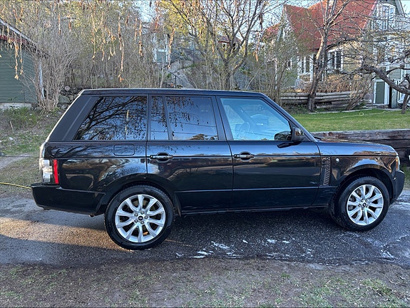 Land Rover Range Rover 2 of 5
