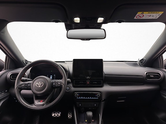 Toyota Yaris 13 of 30