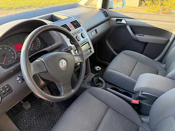 Volkswagen Touran 10 of 10
