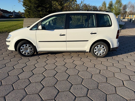 Volkswagen Touran 5 of 10