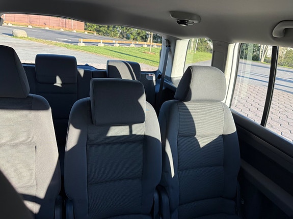 Volkswagen Touran 7 of 10