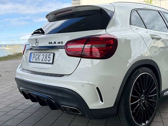 Mercedes-Benz GLA45 9 of 13