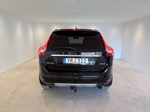 Volvo XC60 3 of 5