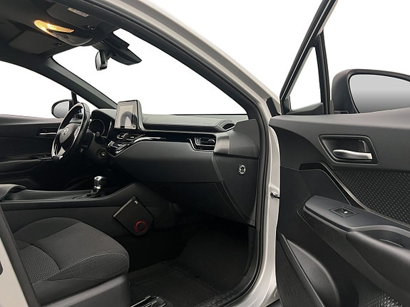 Toyota C-HR 20 of 26