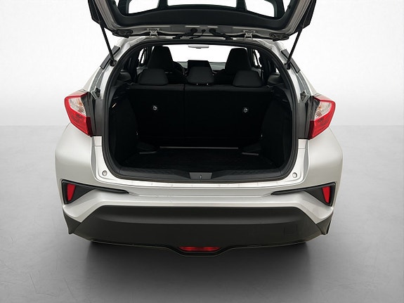 Toyota C-HR 21 of 26