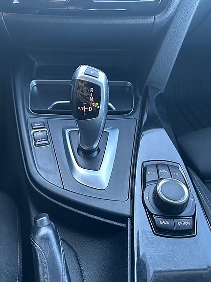 BMW 320d 16 of 29