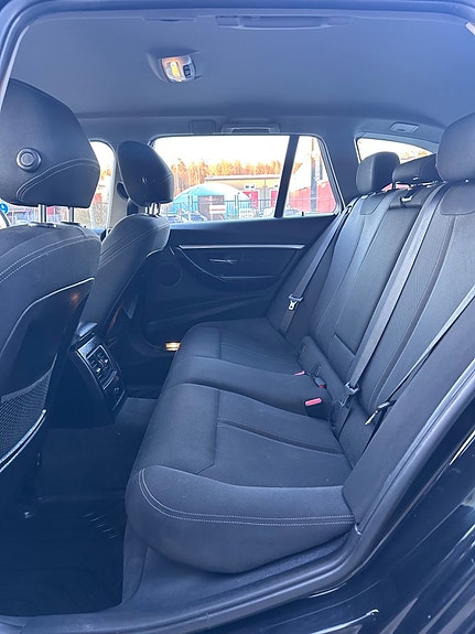 BMW 320d 11 of 29