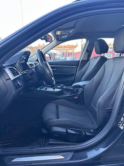 BMW 320d 10 of 29