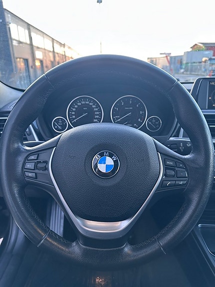 BMW 320d 13 of 29