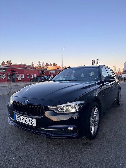 BMW 320d 3 of 5