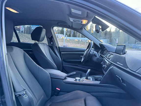 BMW 330e 10 of 24