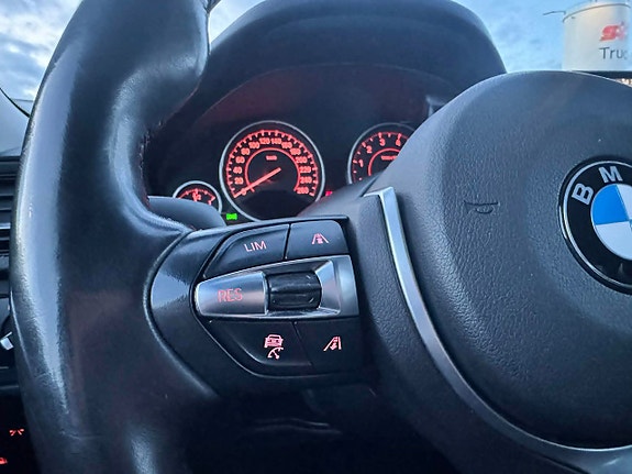 BMW 330e 22 of 24