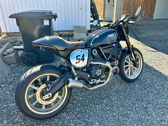Ducati Scrambler 800 Café Racer 2 of 6