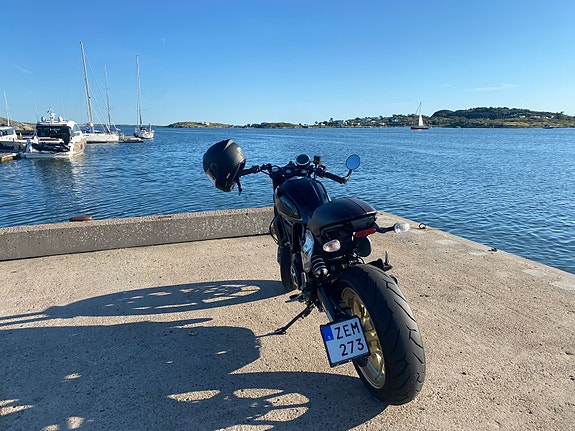 Ducati Scrambler 800 Café Racer 4 of 6