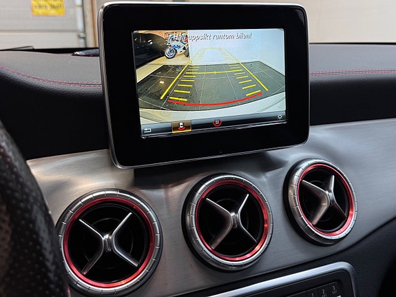Mercedes-Benz CLA220 21 of 27