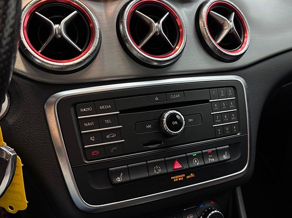 Mercedes-Benz CLA220 22 of 27