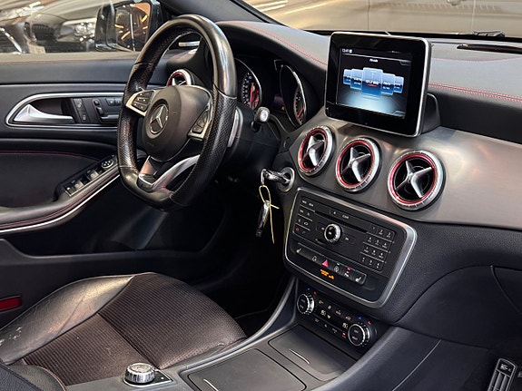 Mercedes-Benz CLA220 18 of 27