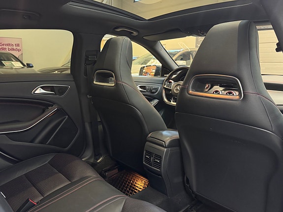 Mercedes-Benz CLA220 14 of 27