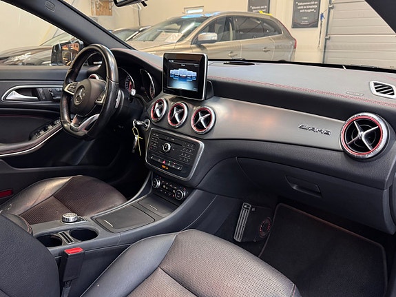 Mercedes-Benz CLA220 10 of 27