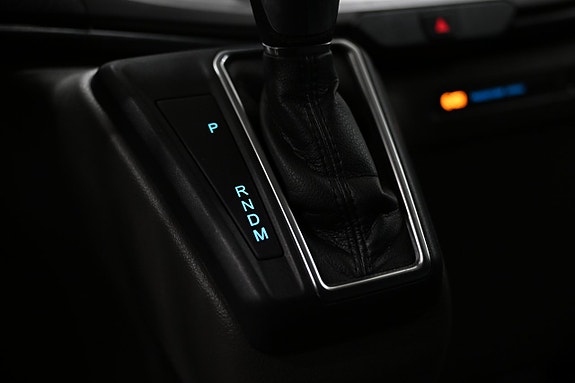 Ford Transit Custom 18 of 24