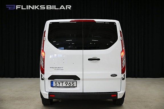 Ford Transit Custom 7 of 24