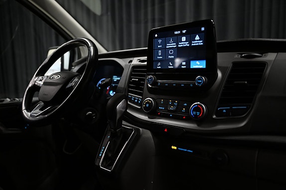 Ford Transit Custom 23 of 24